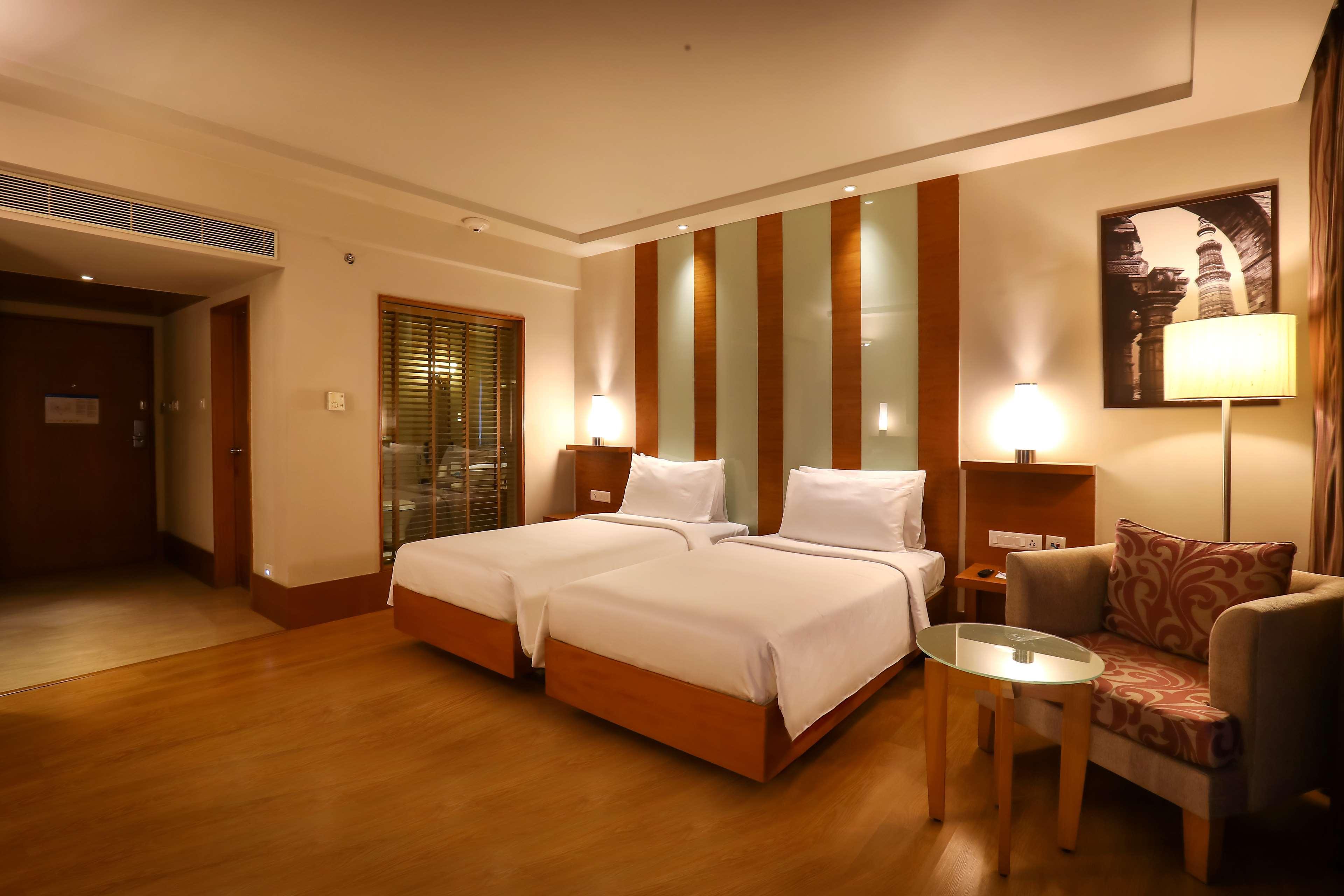 Radisson Blu Hotel Chennai City Centre Buitenkant foto